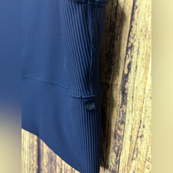 Lululemon Power Pivot Ribbed Tank Top - Picture 4 of 8